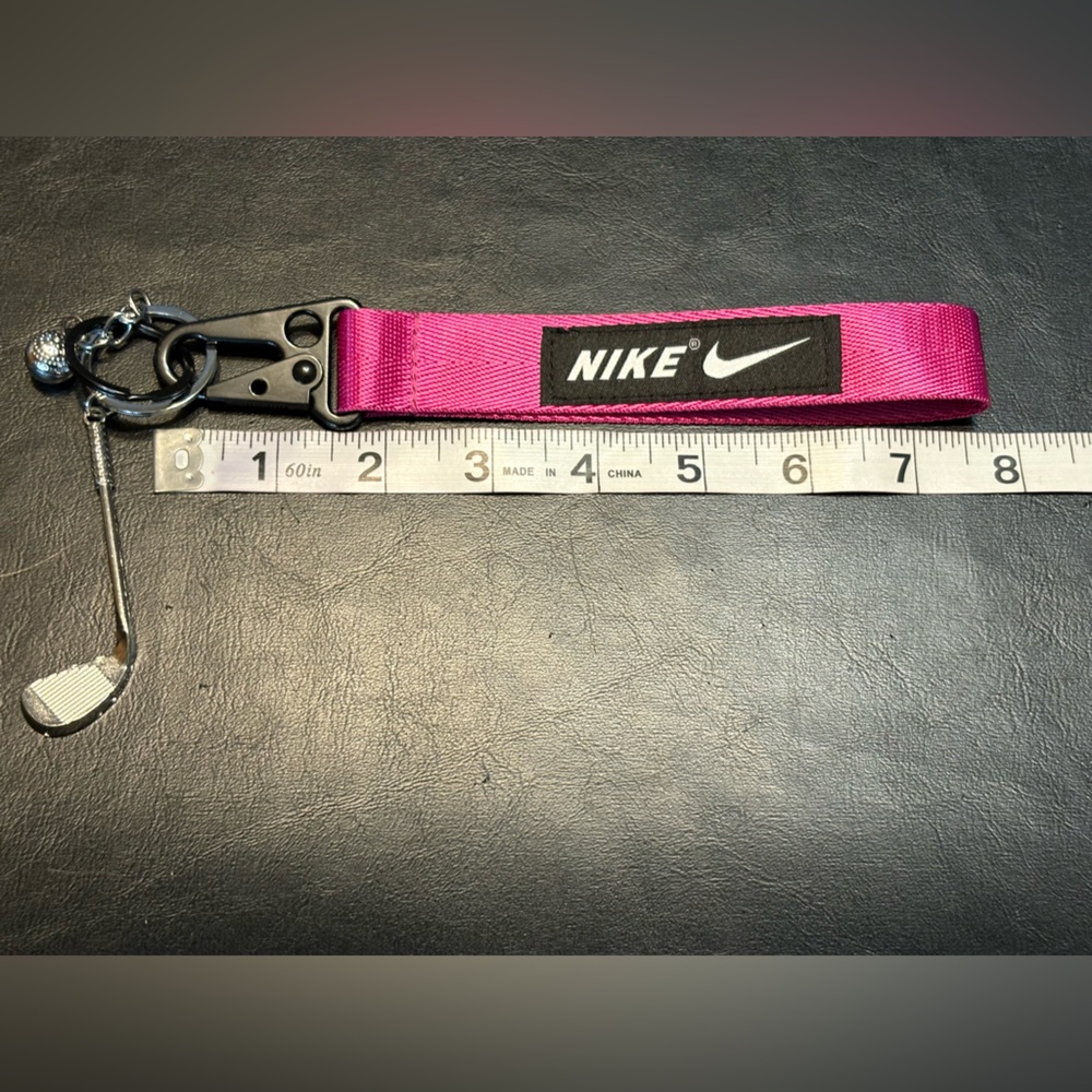 Nike Fuchsia Key Chain W/ Black Logo Patch w/ Silver Golf Club & Golf Ball NWOT